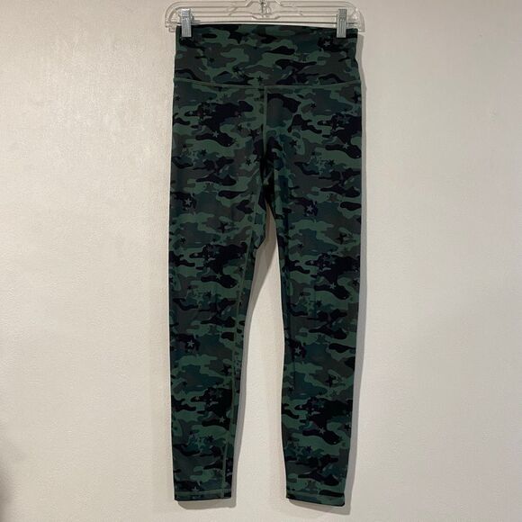 Fabletics PowerHold Leggings Size Small | Green Camo High Rise Compression Worko - Picture 1 of 8